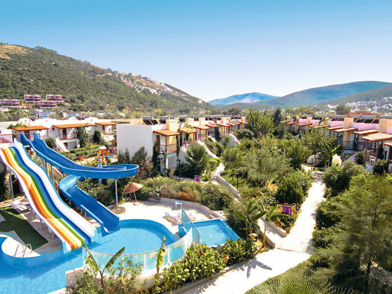 Izer Beach Club & Hotel