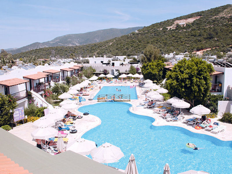 Izer Beach Club & Hotel