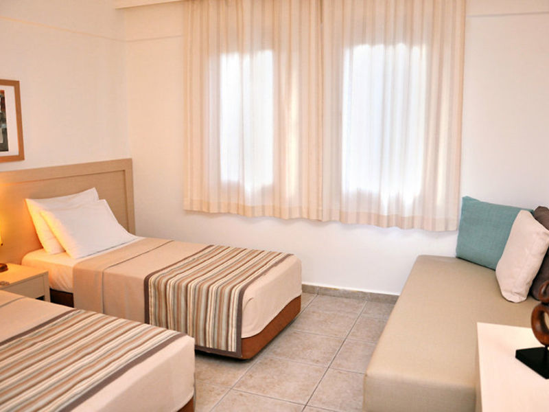 Izer Beach Club & Hotel