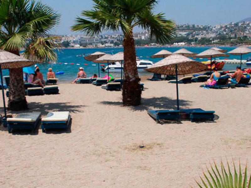 Jasmin Beach