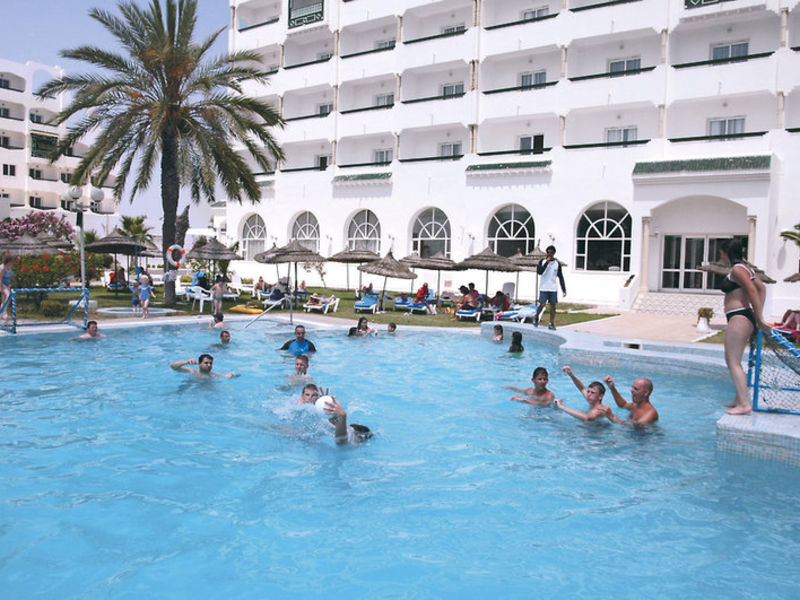 Jinene Beach