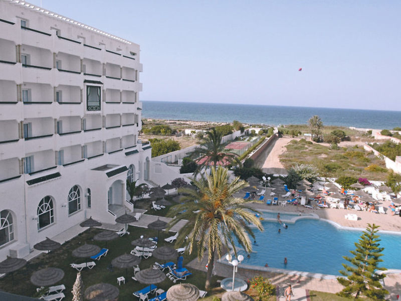 Jinene Beach