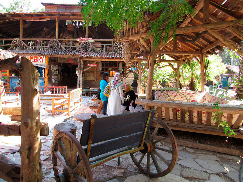 Kadirs Tree Houses