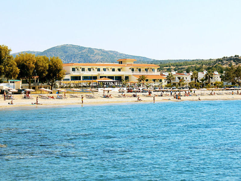 Kamari Beach