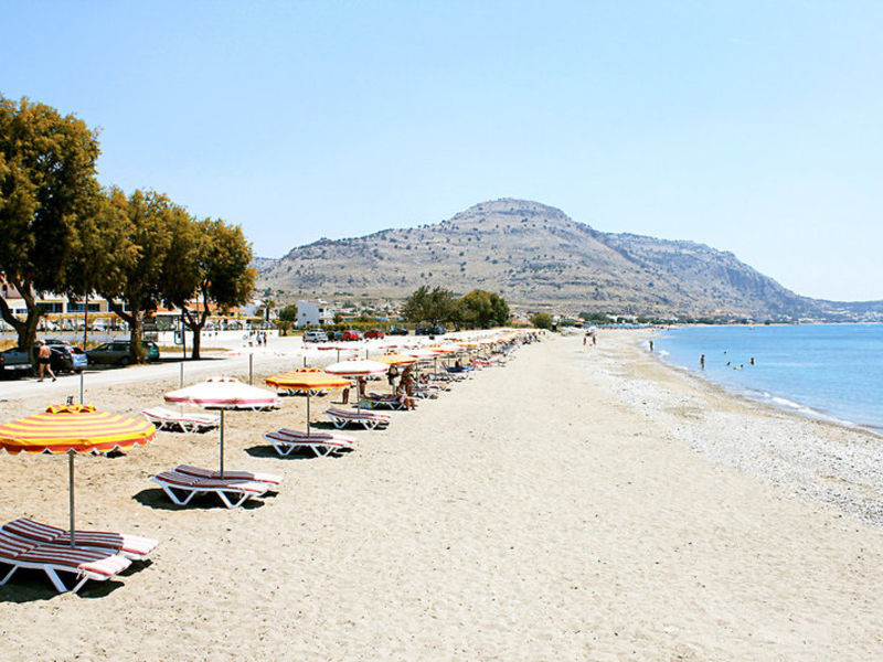 Kamari Beach