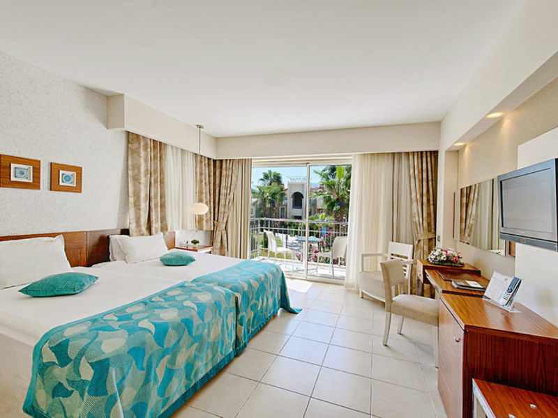 Kamelya Holiday Village