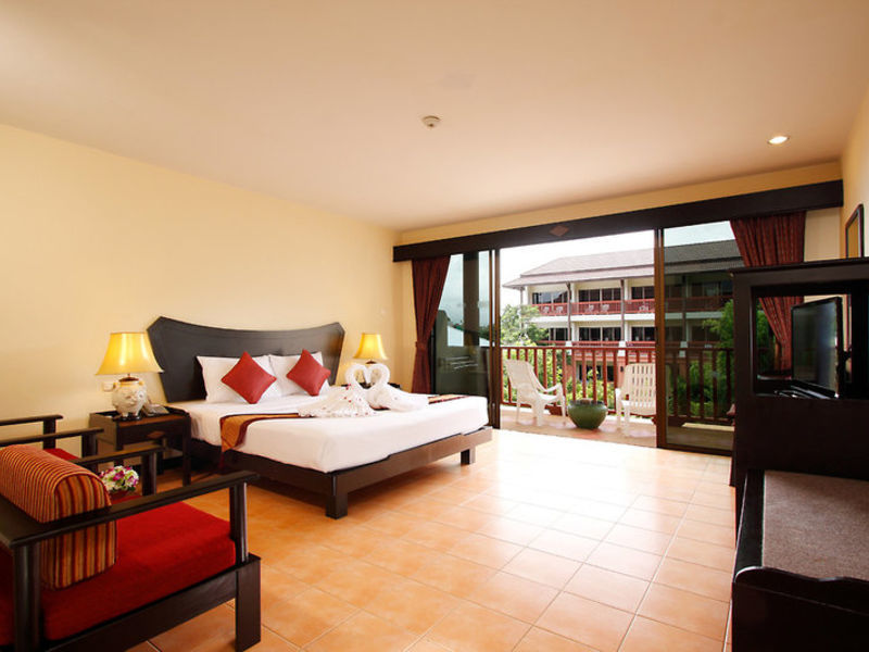 Kata Sea Breeze Resort