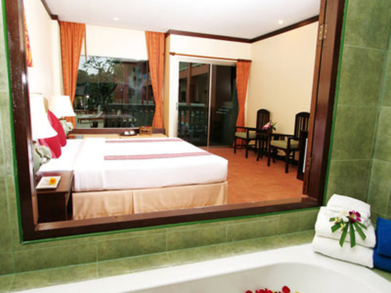 Kata Sea Breeze Resort