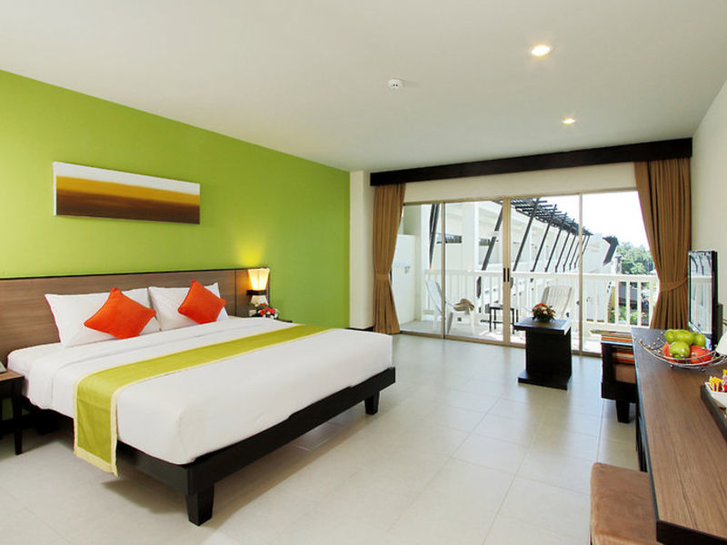 Kata Sea Breeze Resort