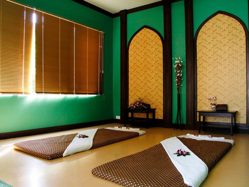 Kata Sea Breeze Resort