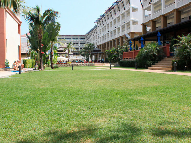 Kata Sea Breeze Resort