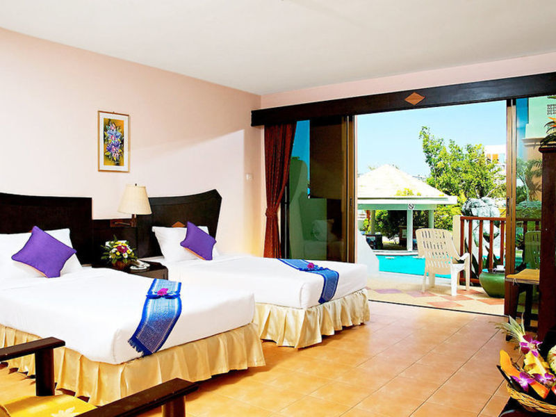 Kata Sea Breeze Resort