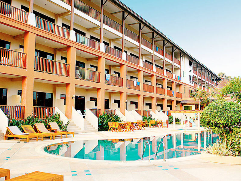 Kata Sea Breeze Resort
