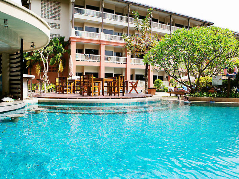 Kata Sea Breeze Resort