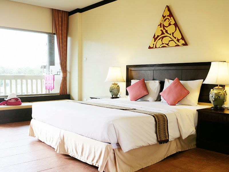 Kata Sea Breeze Resort