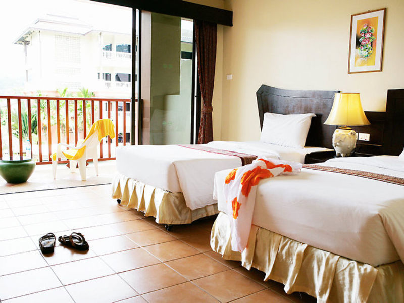 Kata Sea Breeze Resort