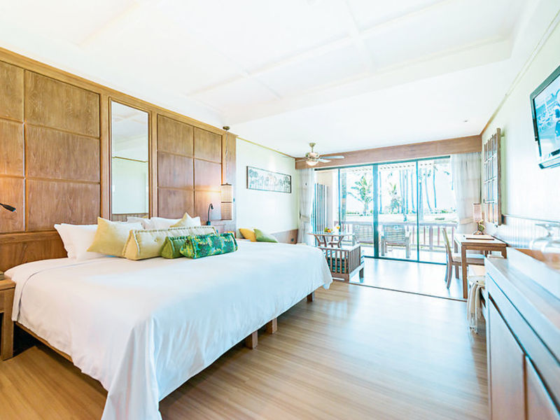 Katathani Phuket Beach Resort