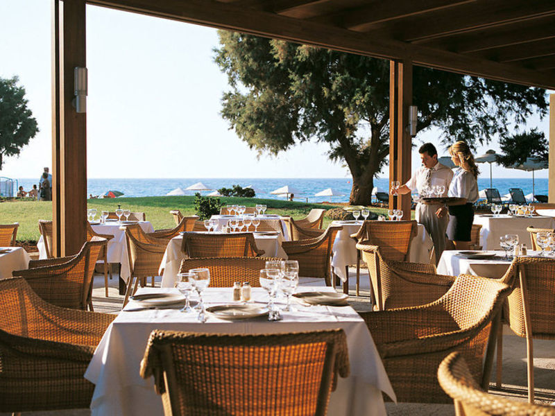 Kernos Beach Hotel & Bungalows