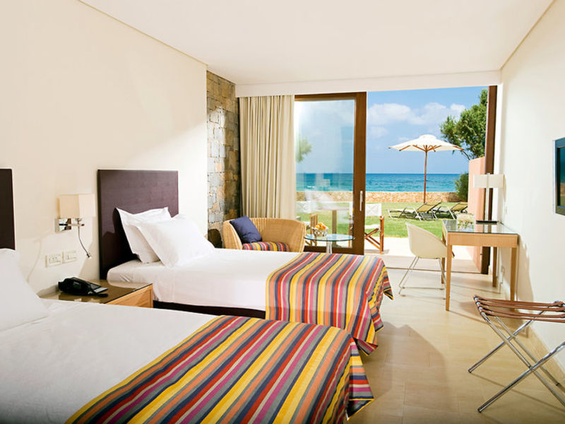 Kernos Beach Hotel & Bungalows