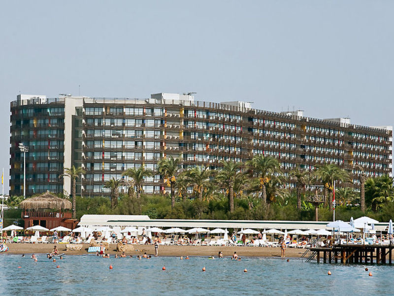 Kervansaray Lara