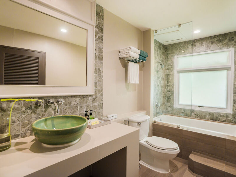 Khao Lak Emerald Beach Resort &Amp; Spa