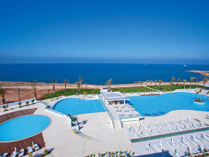 King Evelthon Beach Htl. & Res.