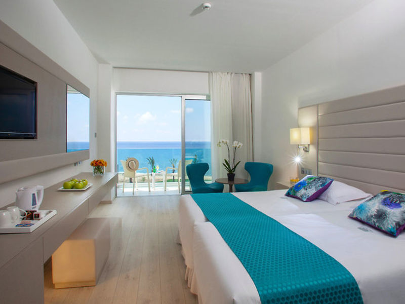 King Evelthon Beach Htl. & Res.