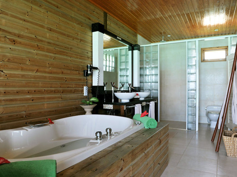 Komandoo Island Resort