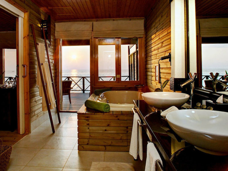 Komandoo Island Resort