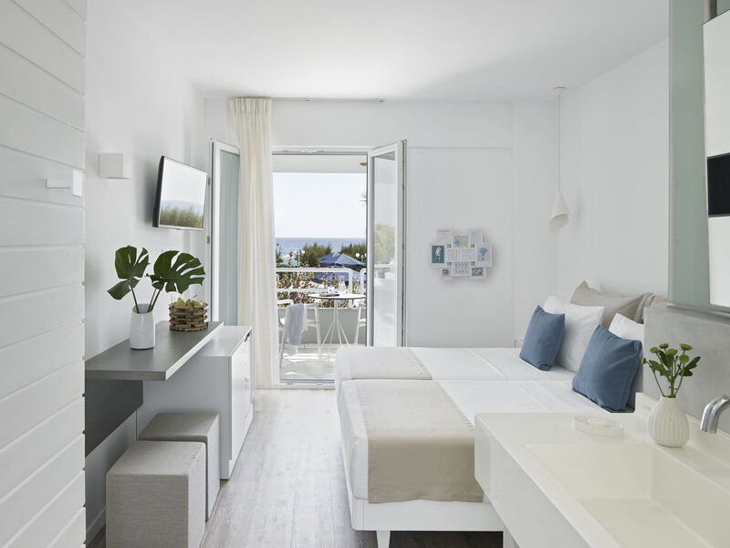 Kouros Seasight Resort