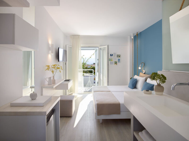 Kouros Seasight Resort