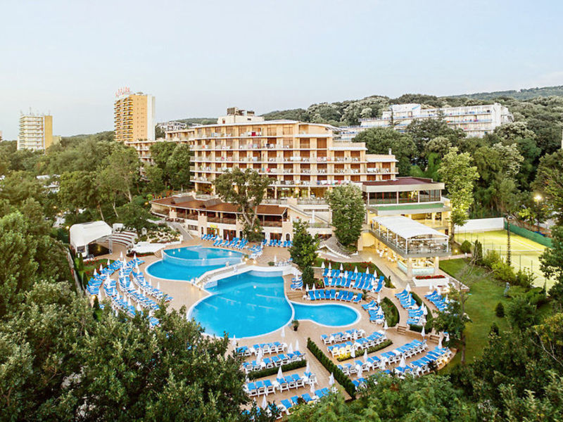 Kristal, Hotel