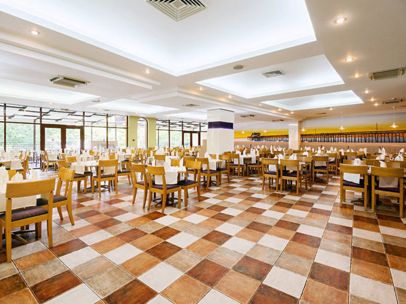 Kristal, Hotel