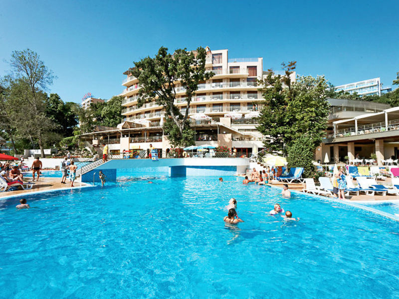 Kristal, Hotel