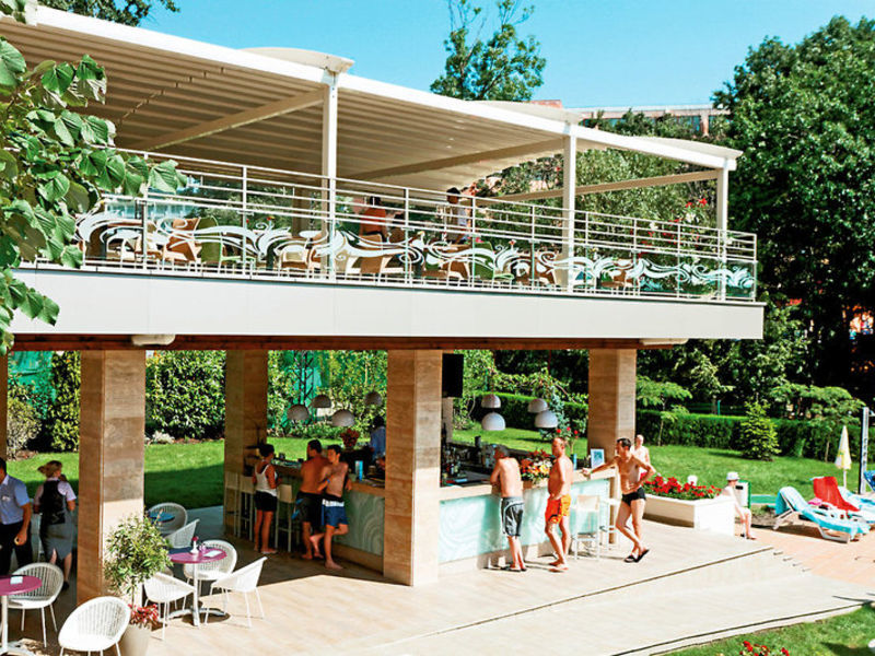Kristal, Hotel