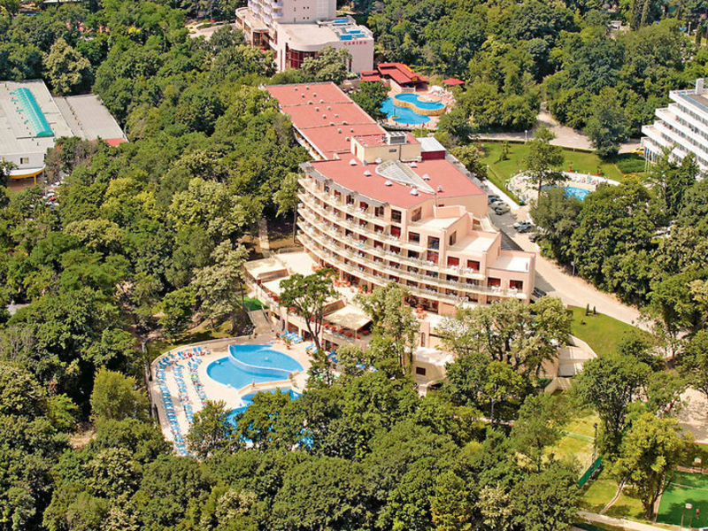 Kristal, Hotel