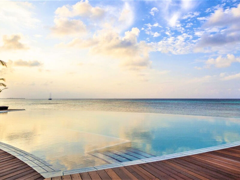 Kuredu Island Resort &Amp; Spa