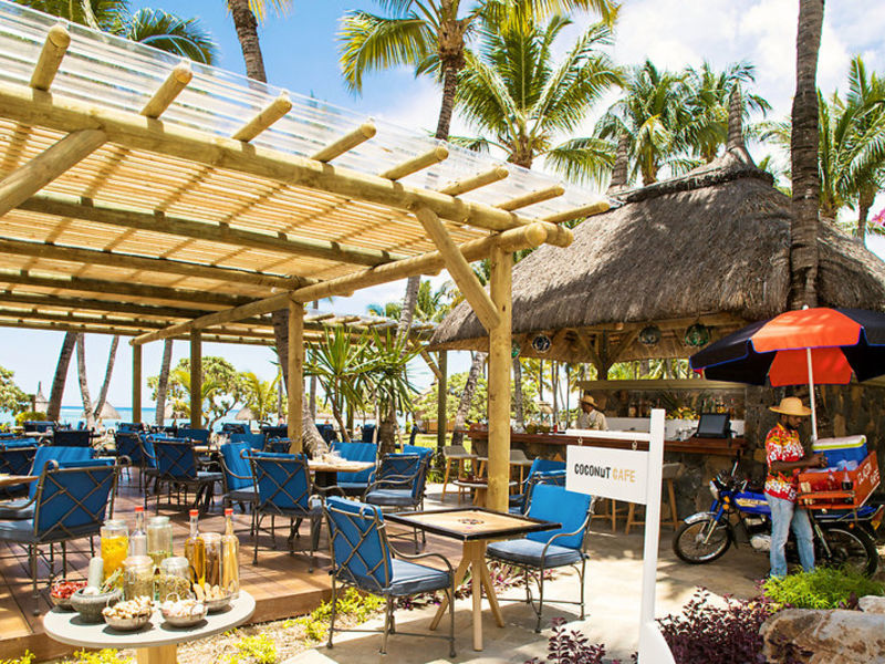 La Pirogue Resort & Spa