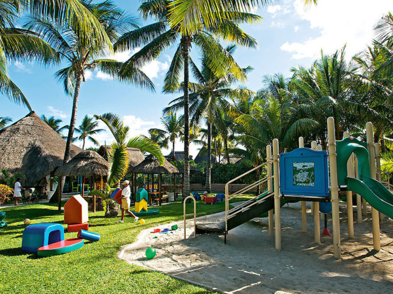 La Pirogue Resort & Spa