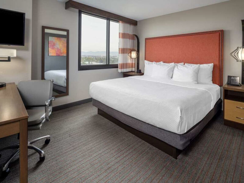 La Quinta Inn And Suites At Lax