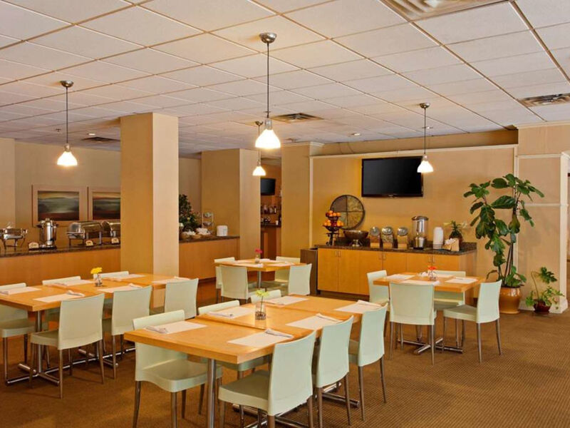 La Quinta Inn And Suites At Lax