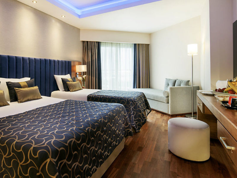 Lara Beach, Hotel