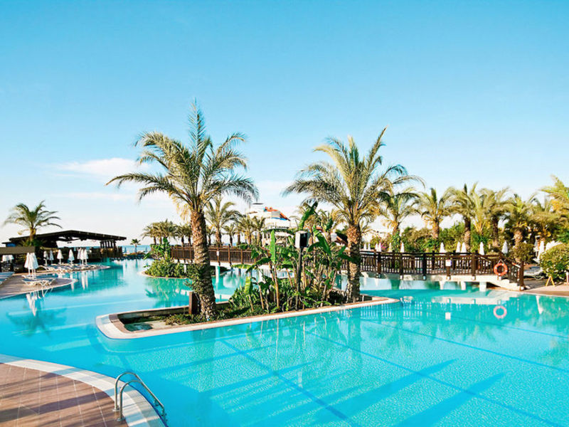 Lara Beach, Hotel