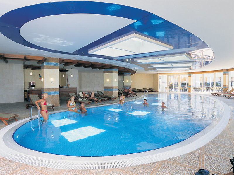 Lara Beach, Hotel
