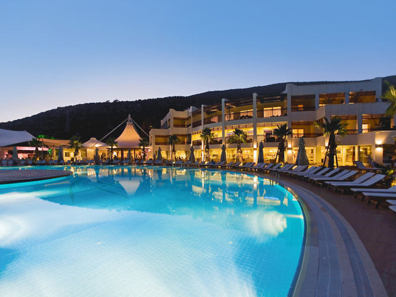 Latanya Park Resort