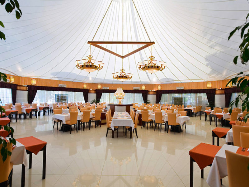 Latanya Park Resort