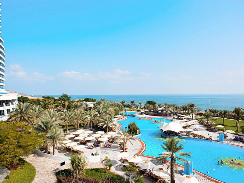 Le Meridien Al Aqah Beach Res.