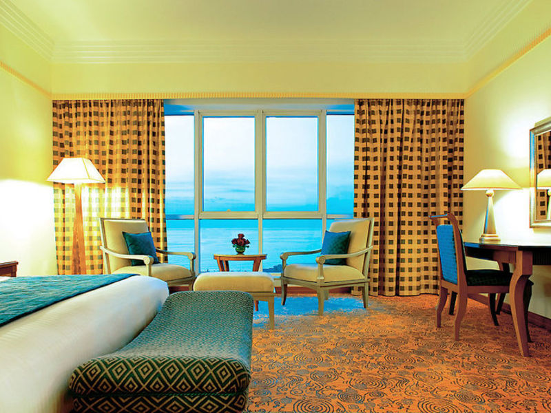 Le Meridien Al Aqah Beach Res.