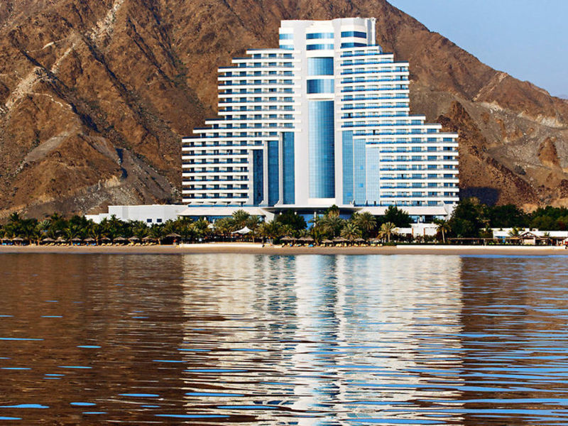 Le Meridien Al Aqah Beach Res.