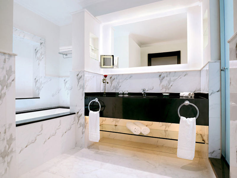 Le Meridien Al Aqah Beach Res.